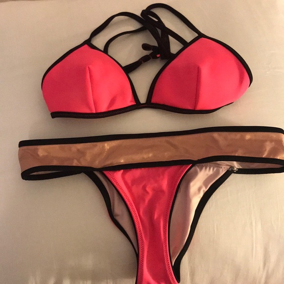 Victoria’s Secret The Teeny Triangle bikini - Picture 3 of 6